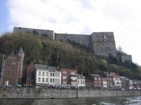 Le fort vu de la Meuse