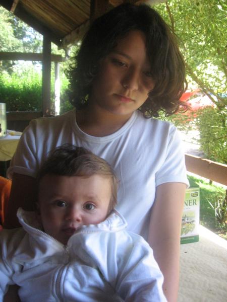 Paloma et son filleul Maxence (le trésor de sa Mamie)